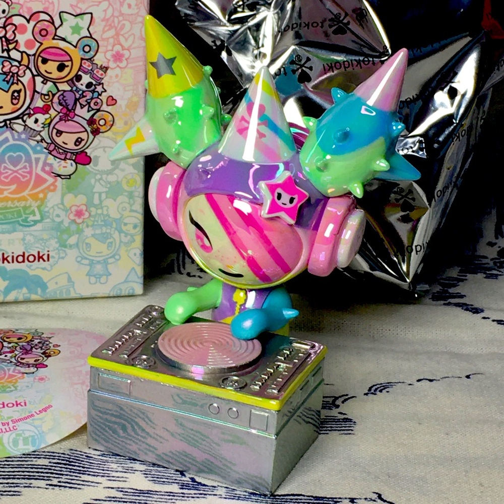 Tokidoki 20th Anniversary DJ Shiny Rainbow Pastel Glossy Ceramic Figure